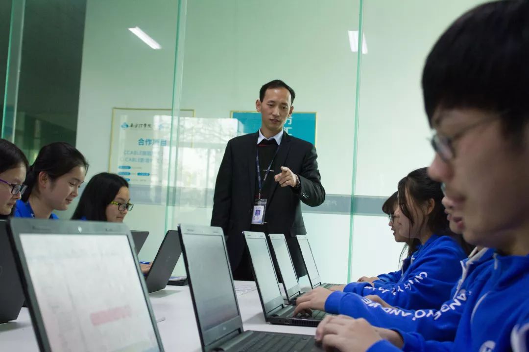 珠海市南方爱迪技工学校 珠海市南方爱迪技工学校
