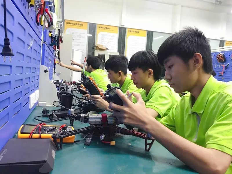 南方爱迪技工学校 南方爱迪技工学校