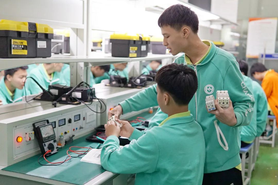 珠海市南方爱迪技工学校 珠海市南方爱迪技工学校