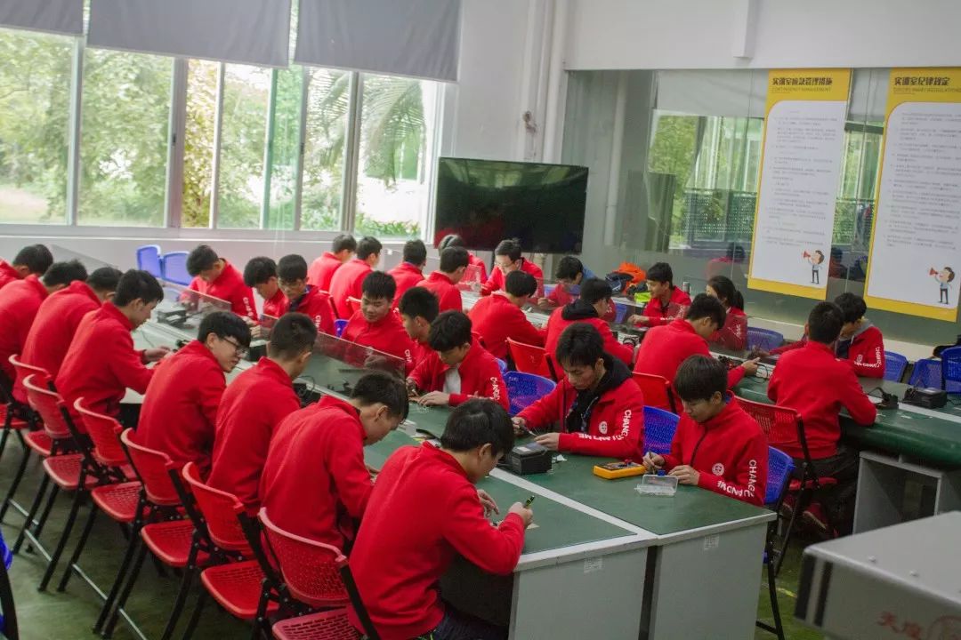 珠海市南方爱迪技工学校 珠海市南方爱迪技工学校