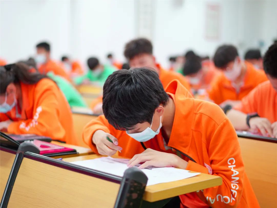 珠海市南方爱迪技工学校